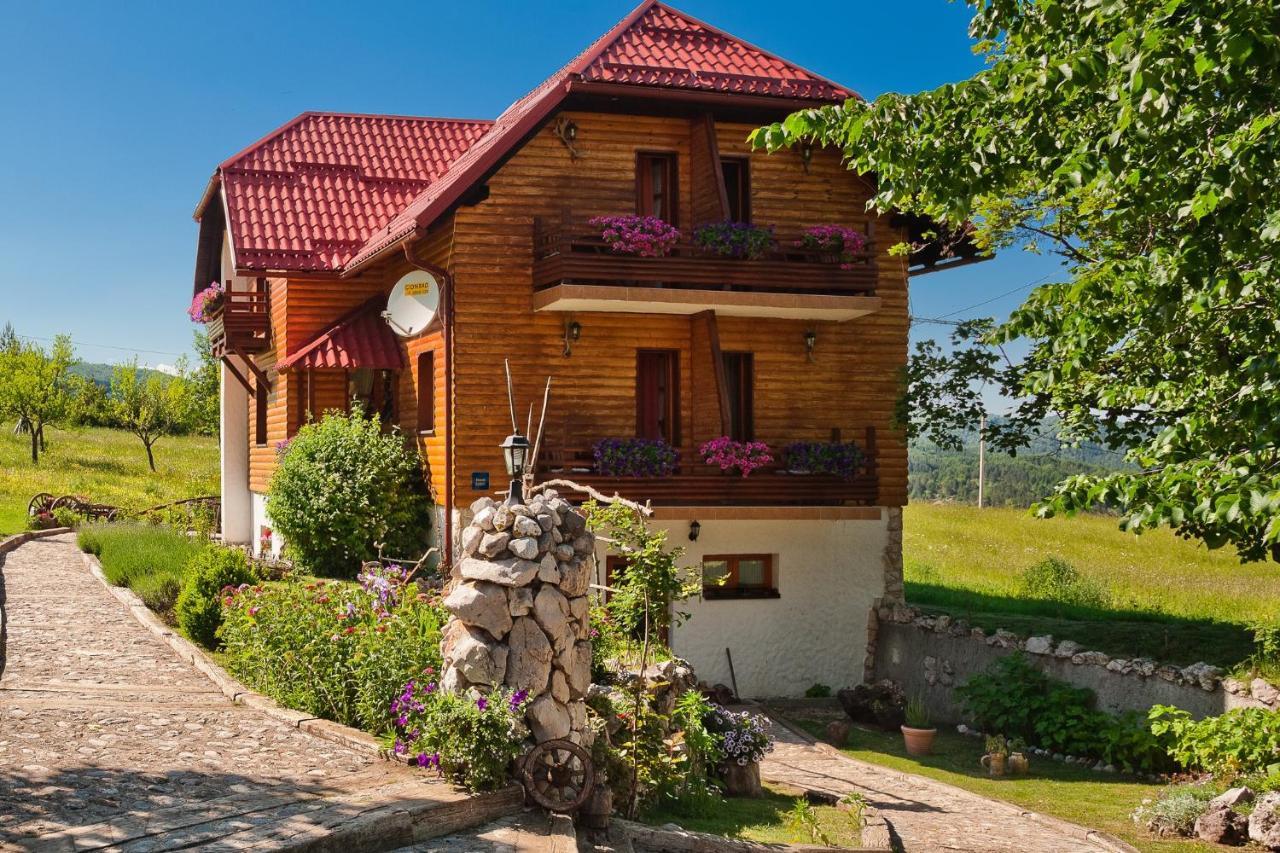 House Mrzlin Grad Casa de hóspedes Korenica Exterior foto